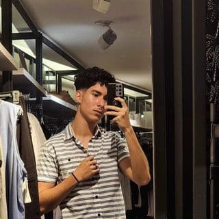 Yang Enmanuel